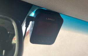 lamax autokamera F10 GPS 4k recenzia